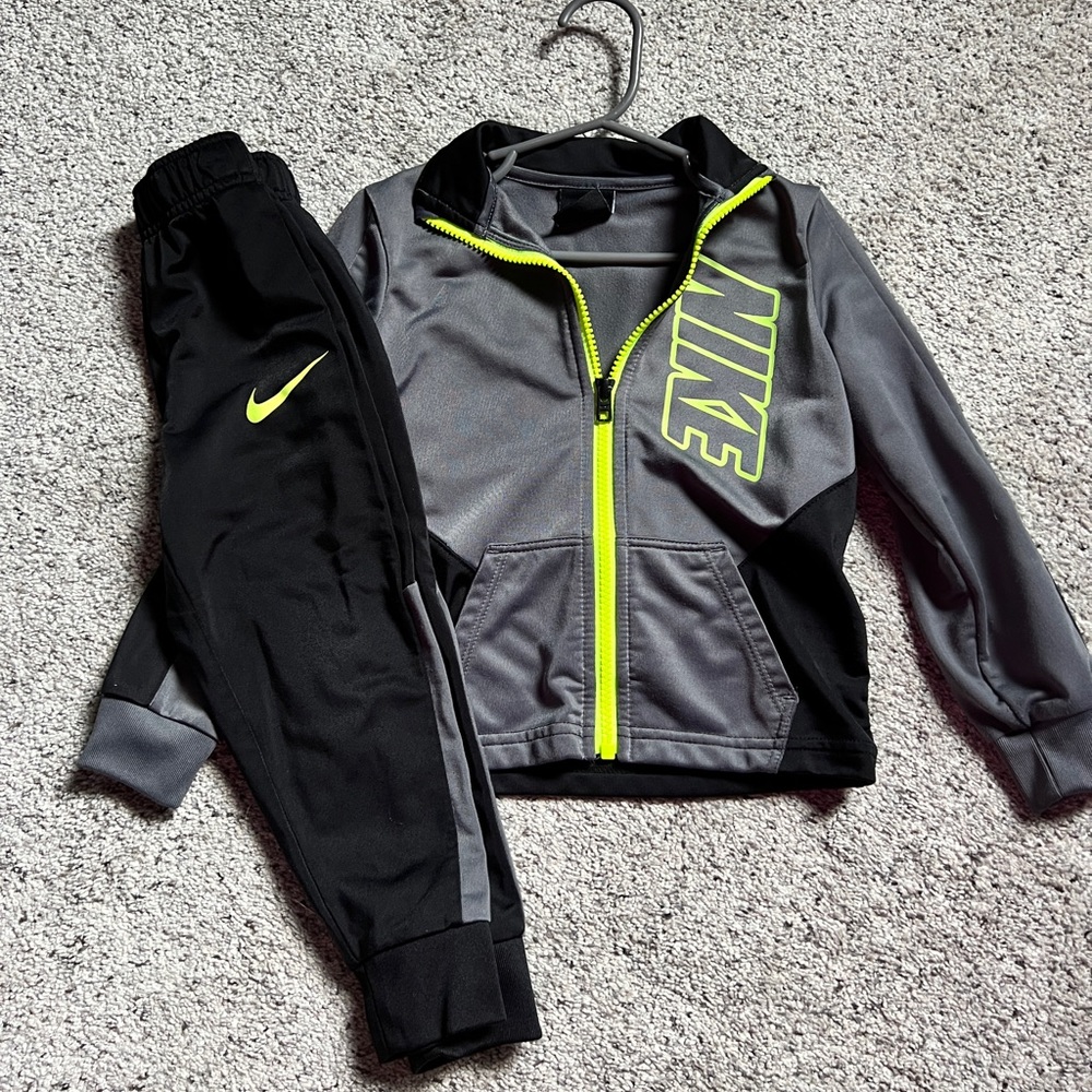 Nike toddler size 3T track suit